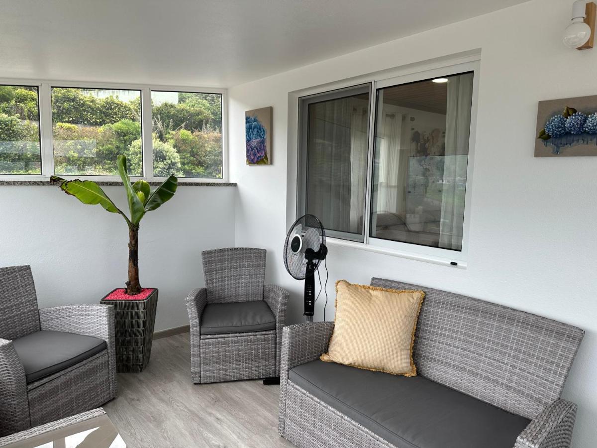 Paradise Apartments III Санта Круз да Флорес Екстериор снимка