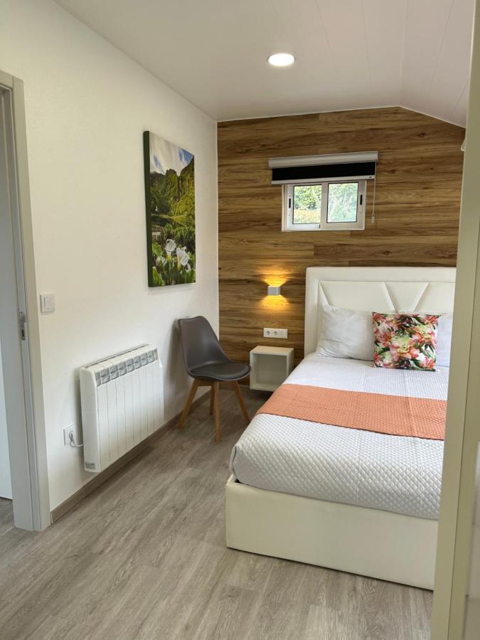 Paradise Apartments III Санта Круз да Флорес Екстериор снимка