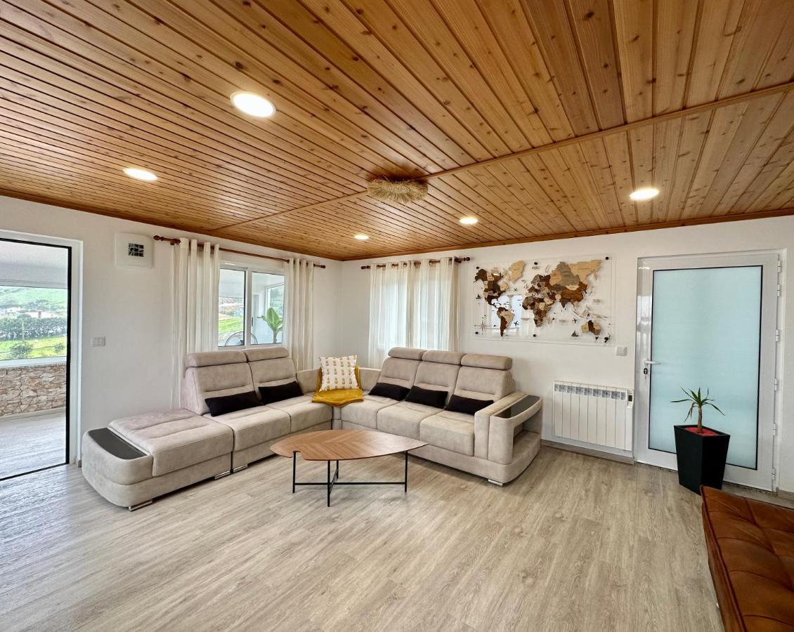 Paradise Apartments III Санта Круз да Флорес Екстериор снимка