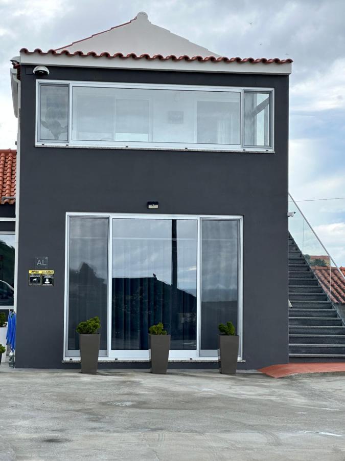 Paradise Apartments III Санта Круз да Флорес Екстериор снимка