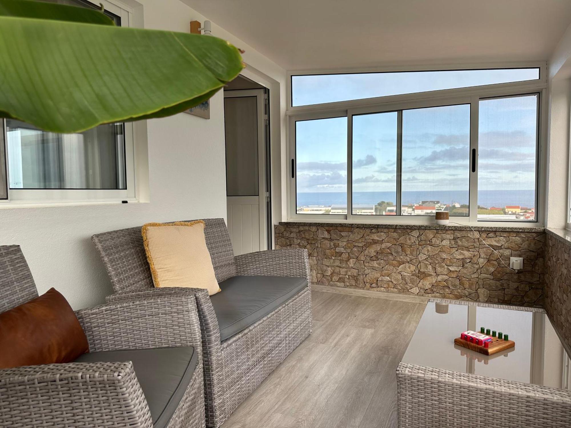Paradise Apartments III Санта Круз да Флорес Екстериор снимка